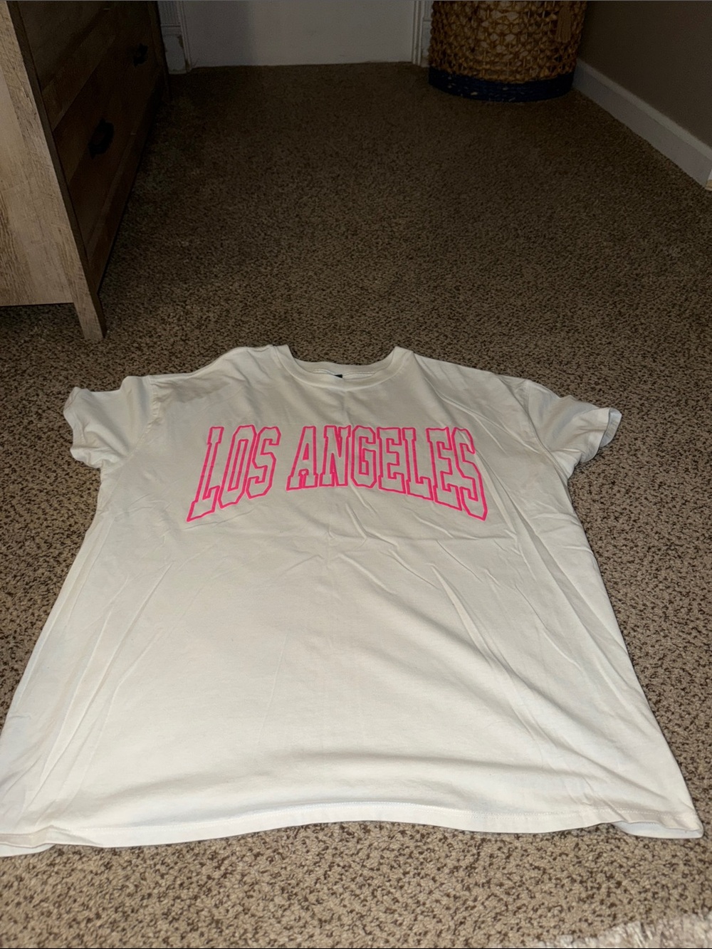Amazon White Short Sleeve Tee with Hot Pink "Los Angeles" Graphic